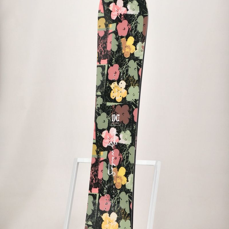 Women's snowboard DC AW Biddy in bloom 9