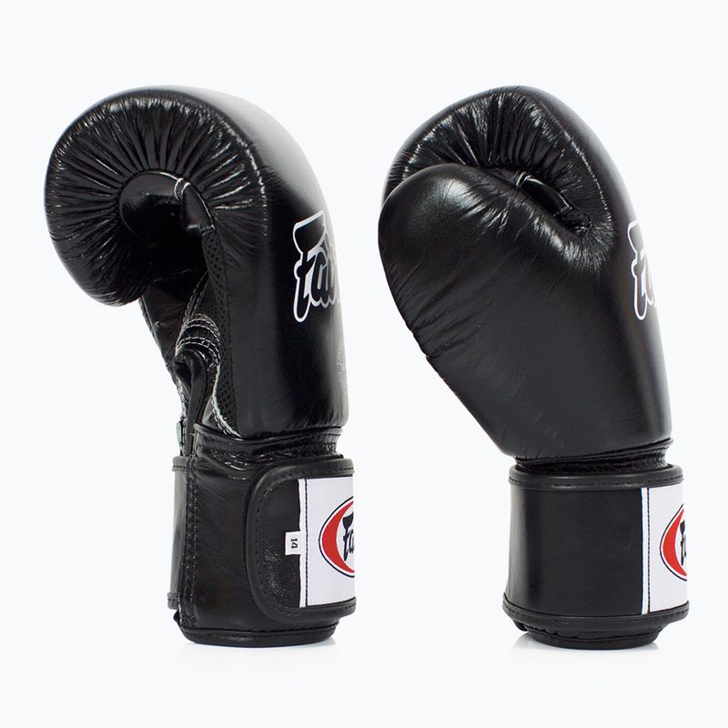 Fairtex Universal Breathable black boxing gloves 3