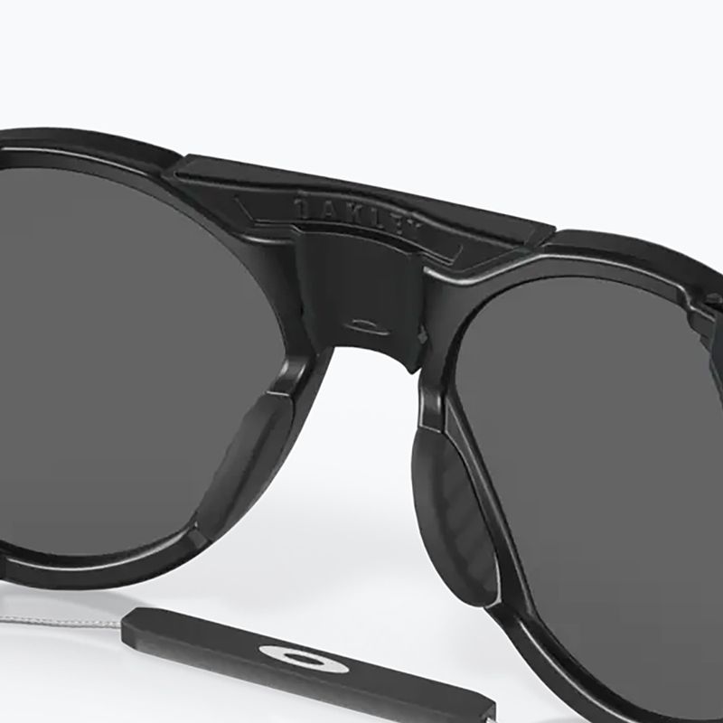 Oakley Clifden matte black/prizm black polarized sunglasses 12