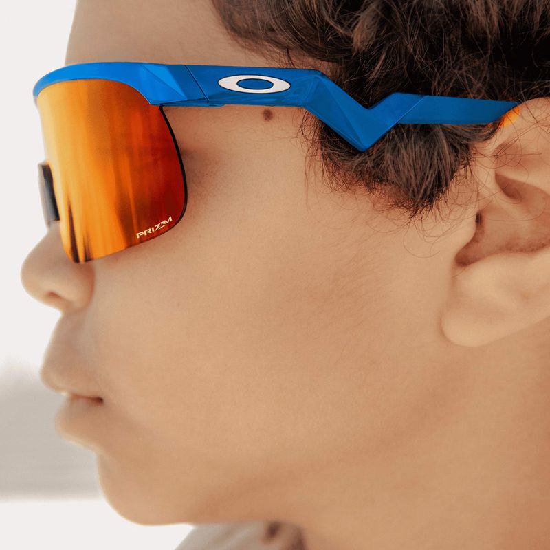 Oakley Resistor sky blue/prizm ruby children's sunglasses 10