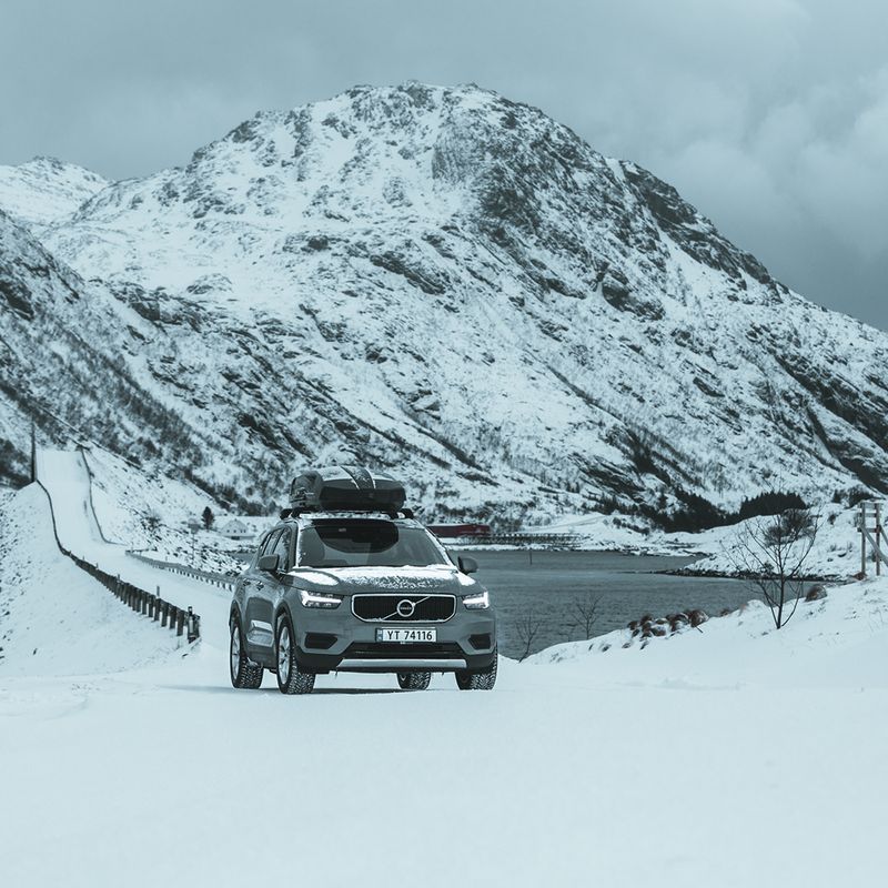 Thule Motion XT Sport black glossy roof box 17