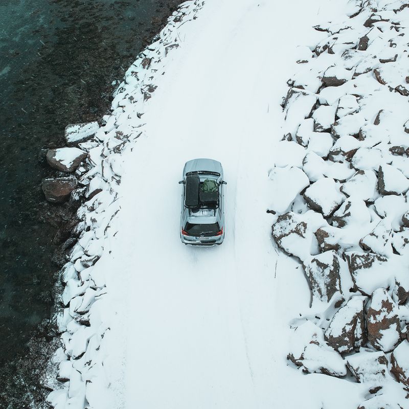 Thule Motion XT Sport black glossy roof box 18