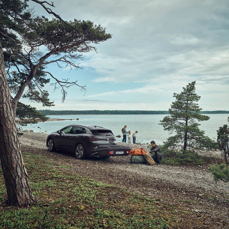 Hitch cargo box Thule Arcos M black 8