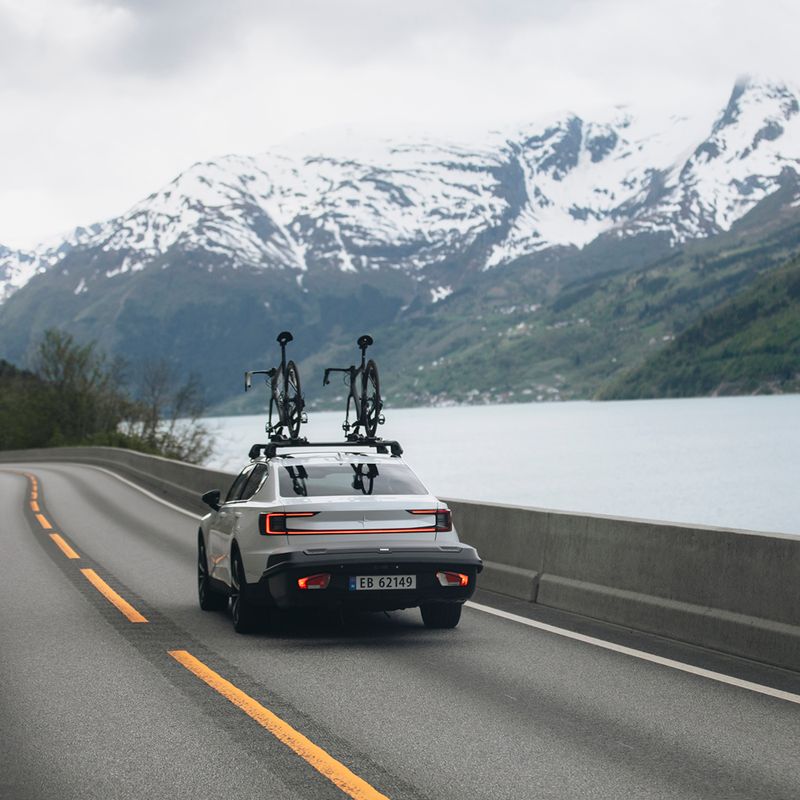 Hitch cargo box Thule Arcos M black 12