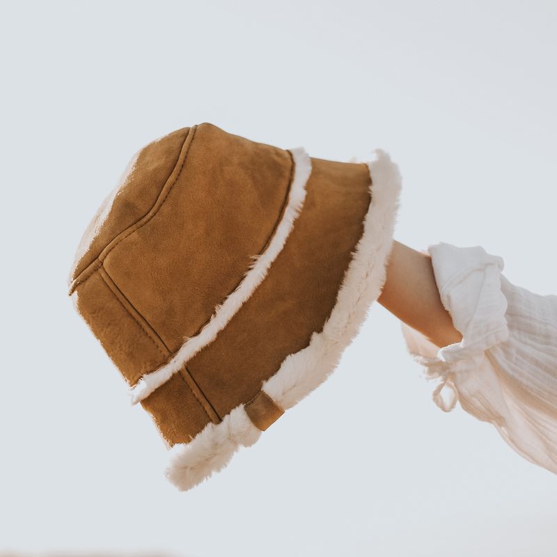 Women's hat EMU Australia Sheepskin chestnut 9