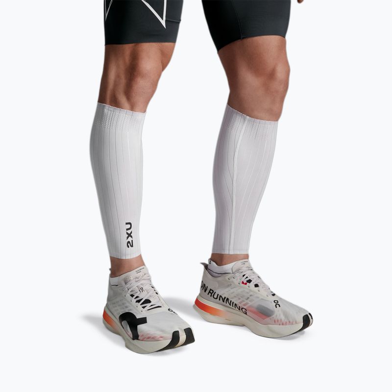 Aerodynamic sleeves 2XU Light Speed Aero Calf Guards white/black 2