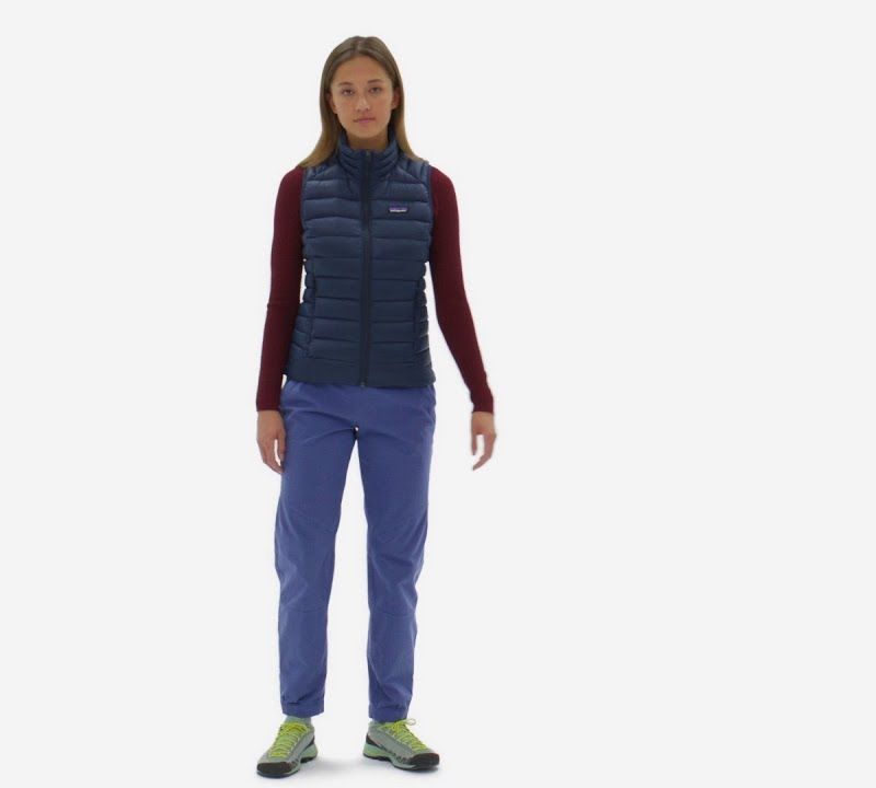 Patagonia women's vest Down Sweater night plum 8