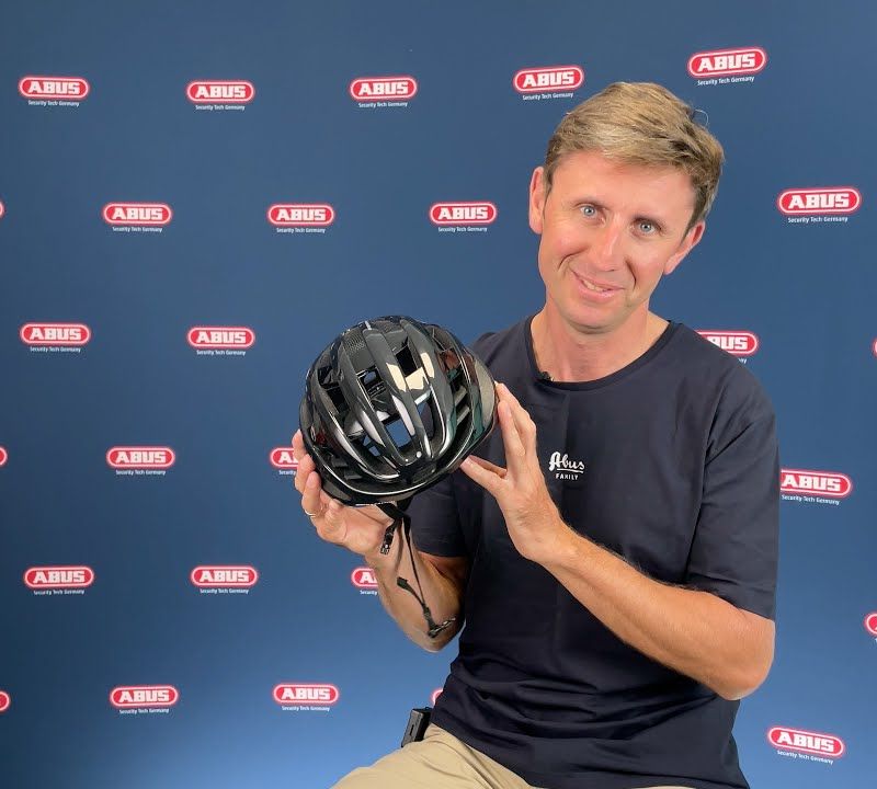 ABUS bicycle helmet AirBreaker blaze red 81735 10