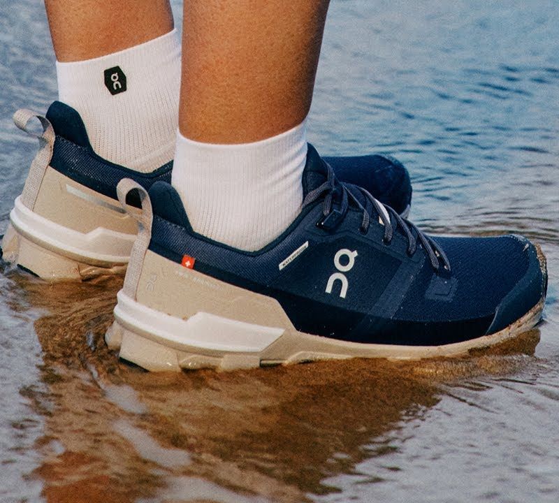 Women's On Cloudwander Waterproof trail shoes navy blue 7398572 14