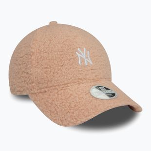 Women's New Era Borg 9FORTY New York Yankees pastel pink baseball cap