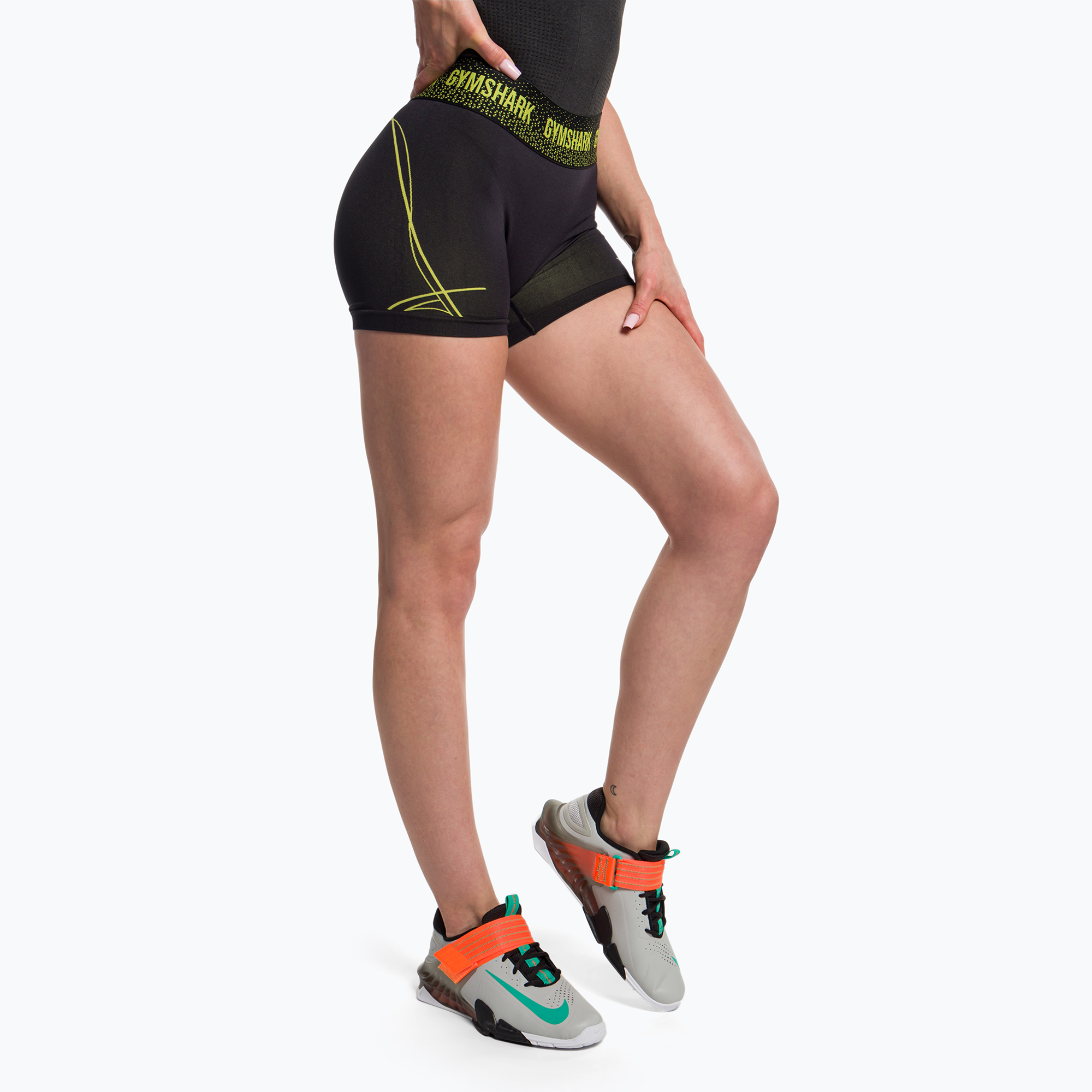 Women's training shorts Gymshark Apex Seamless Low Rise green/black (L)