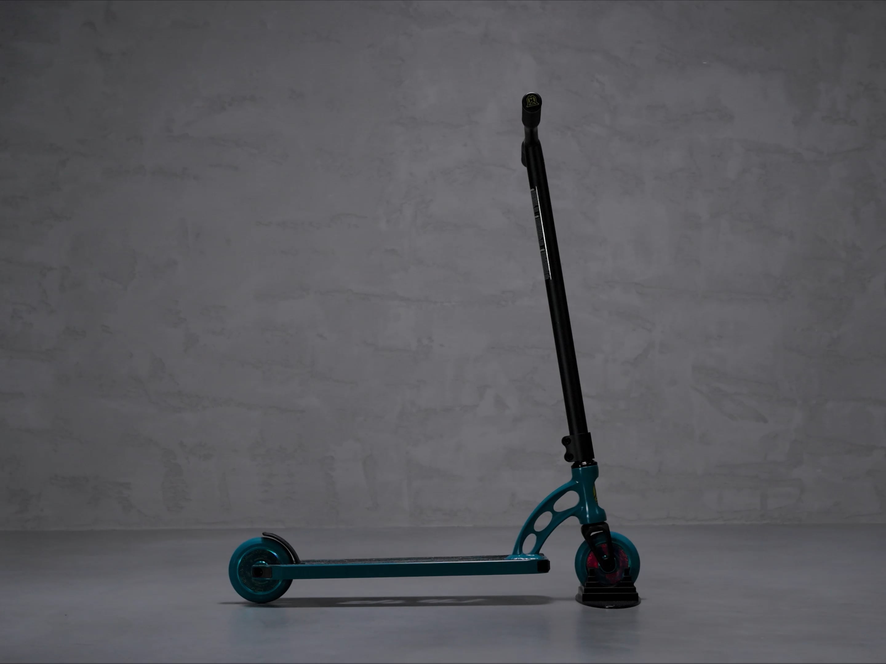 MGP Origin Pro Solid blue freestyle scooter 23202