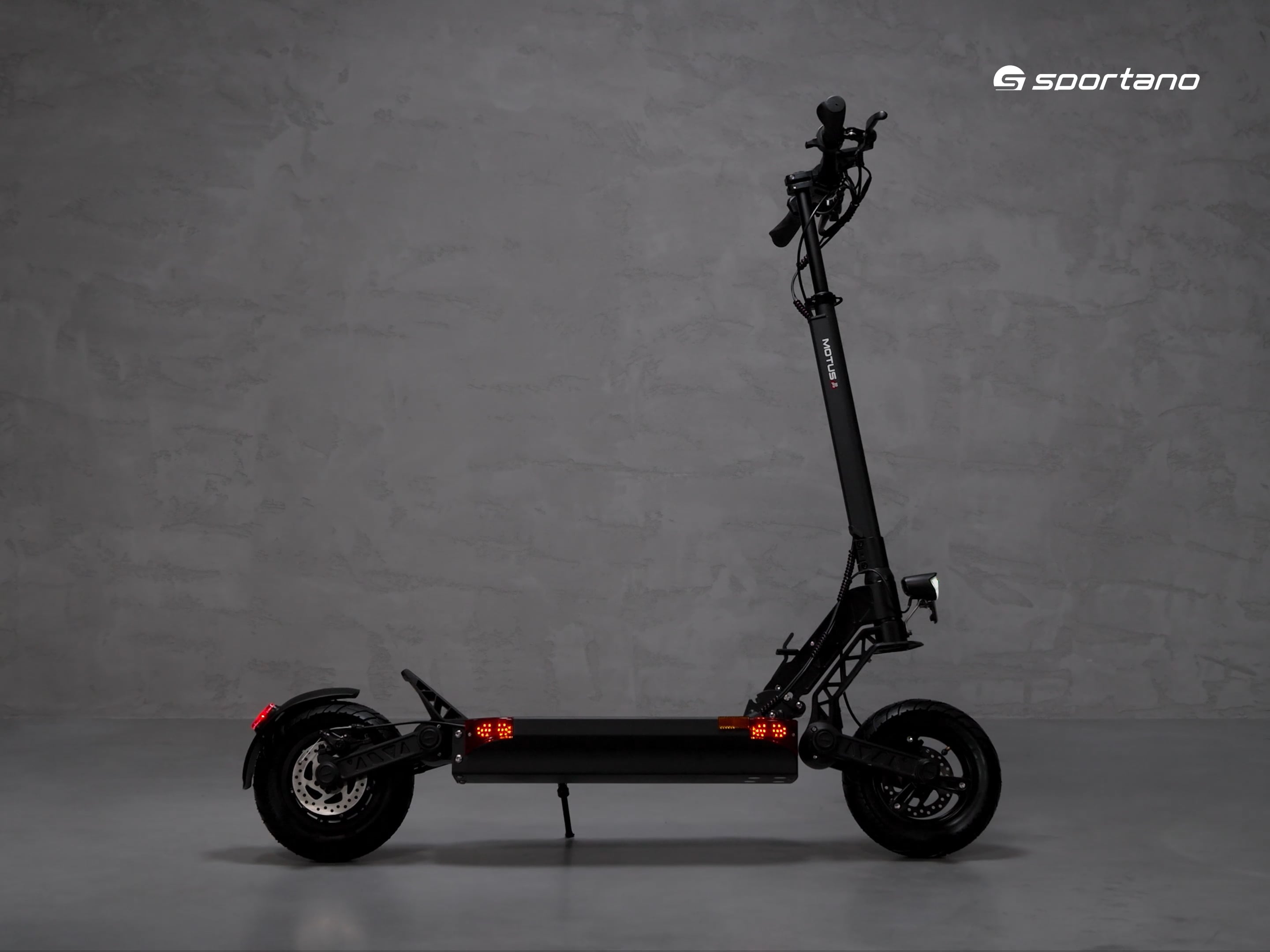 Motus PRO10 2022 electric scooter black