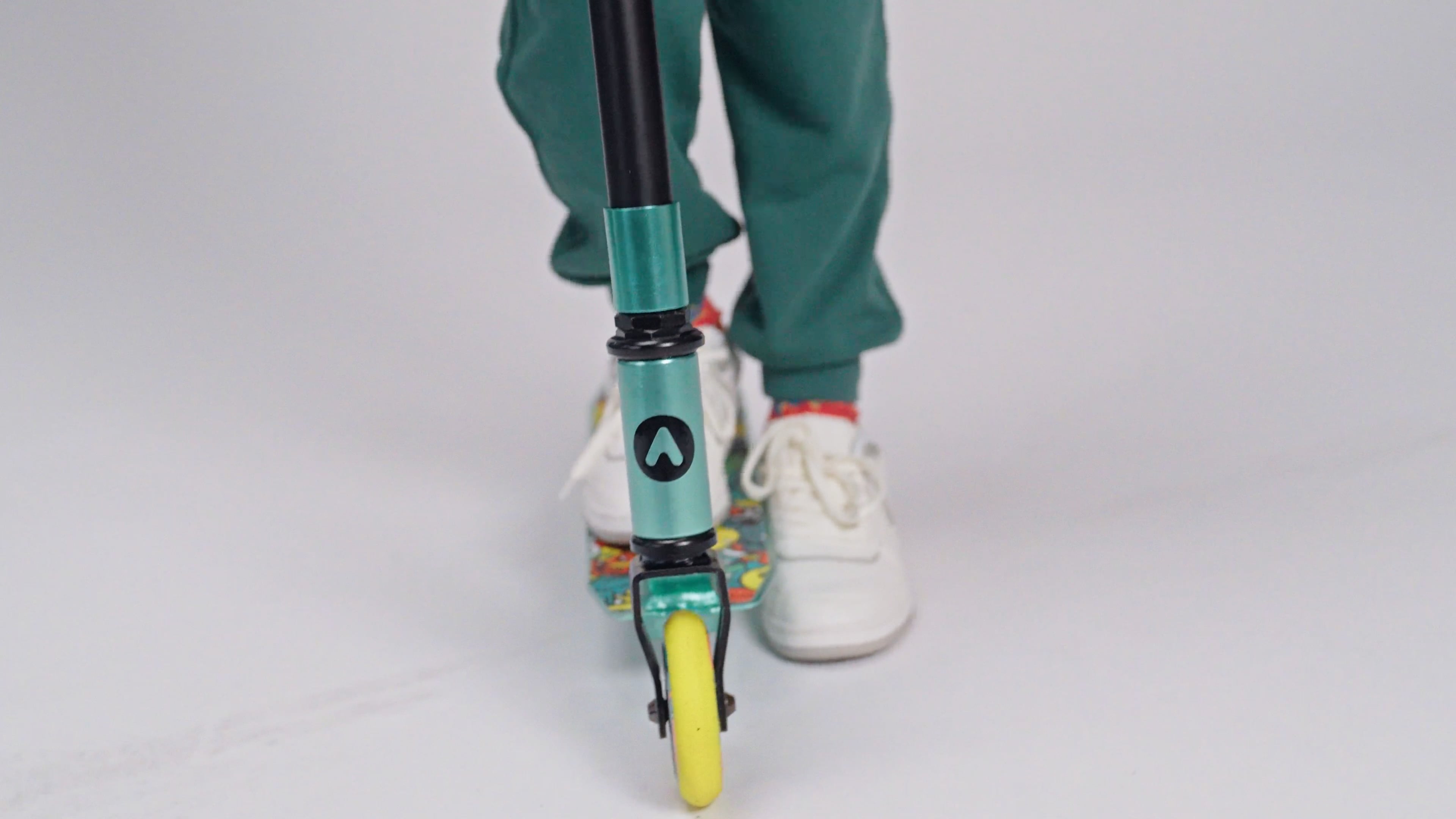 Children's freestyle scooter ATTABO EVO 1.0 green ATB-ST05