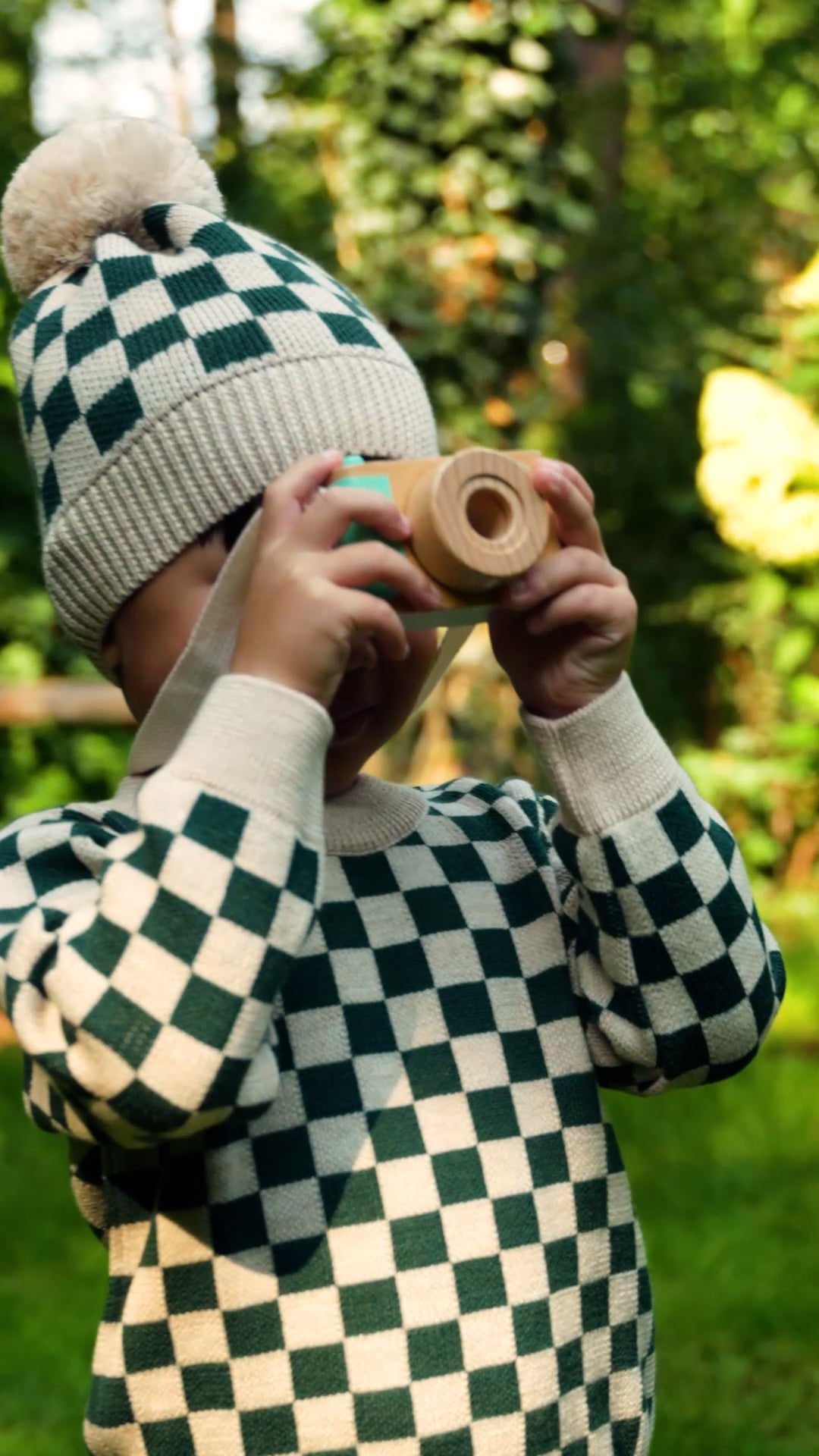 Children's winter cap KID STORY Merino green chessboard