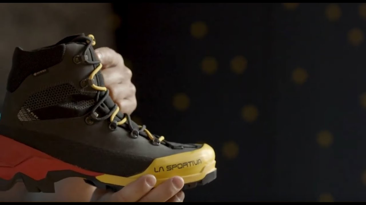 La Sportiva women's high alpine boots Aequilibrium LT GTX black 21Z999402