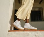 Sports shoes